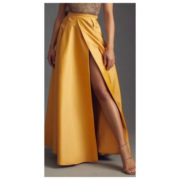 NWOT Anthropologie Nikita Mhaisalkar High Slit Maxi Skirt in Gold Size XSMALL - Picture 3 of 10